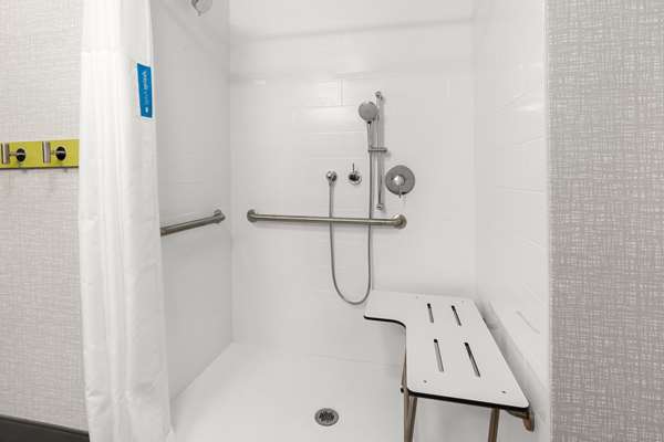  - Hampton Inn & Suites Tigard - I-5, Exit 293