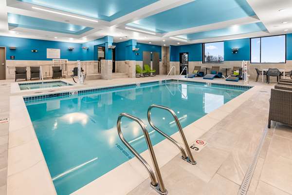 Pool - Hampton Inn & Suites Tigard - I-5, Exit 293