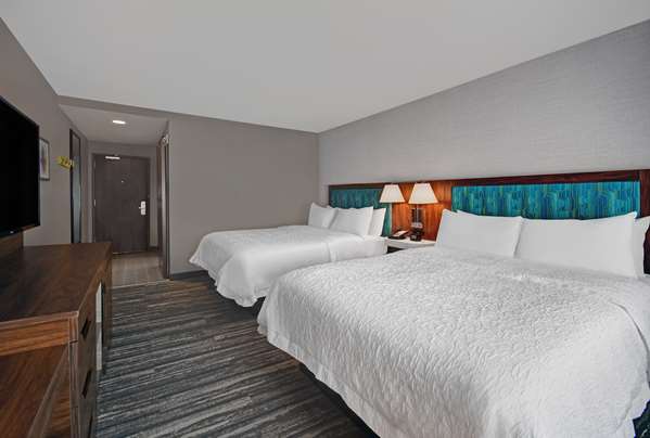  - Hampton Inn Cave City - I-65, Exit 53