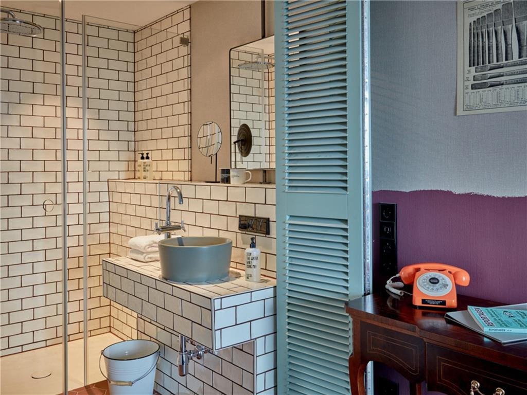 Guest photo