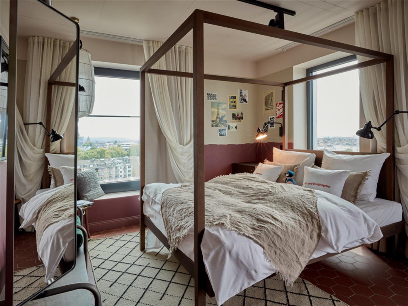 Guest photo