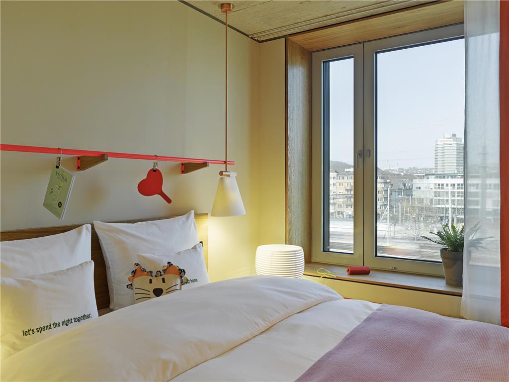 Guest photo