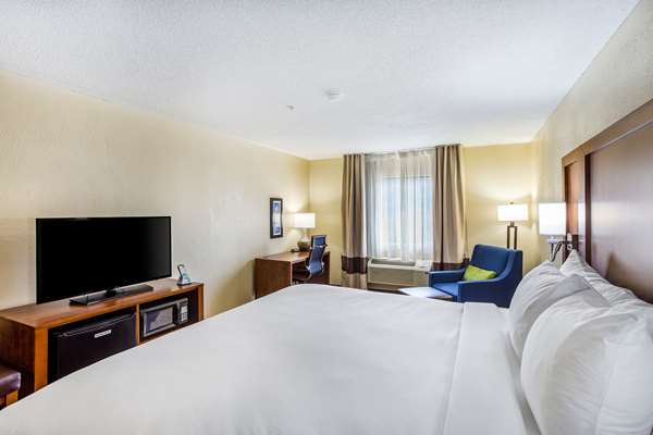  - Comfort Inn Southeast Charleston - I-64 & I-77, Exit 95