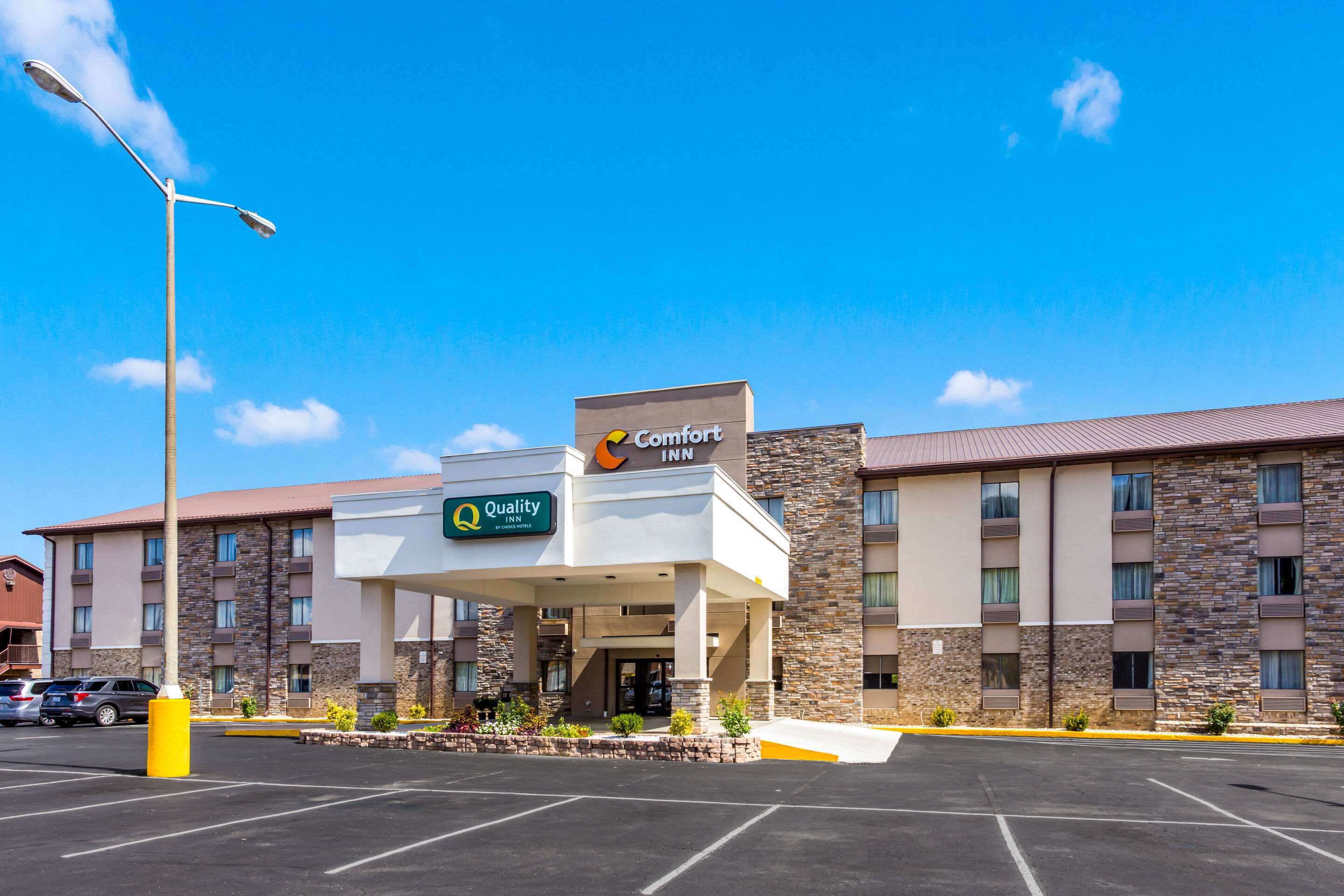Hotel exterior | Comfort Inn