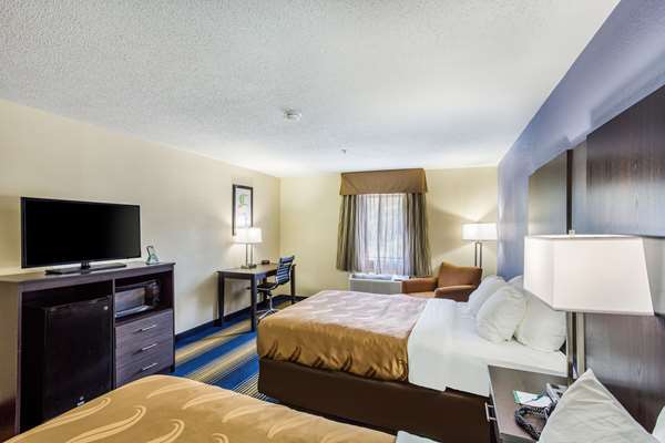  - Quality Inn Southeast Charleston - I-64 & I-77, Exit 95