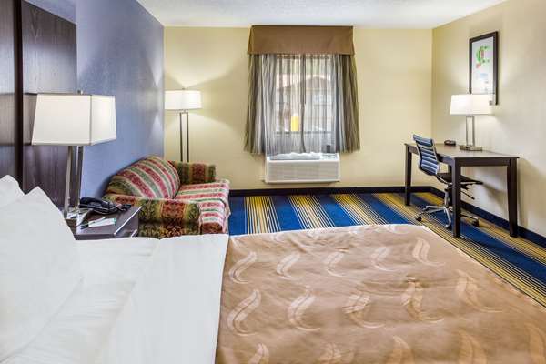  - Quality Inn Southeast Charleston - I-64 & I-77, Exit 95