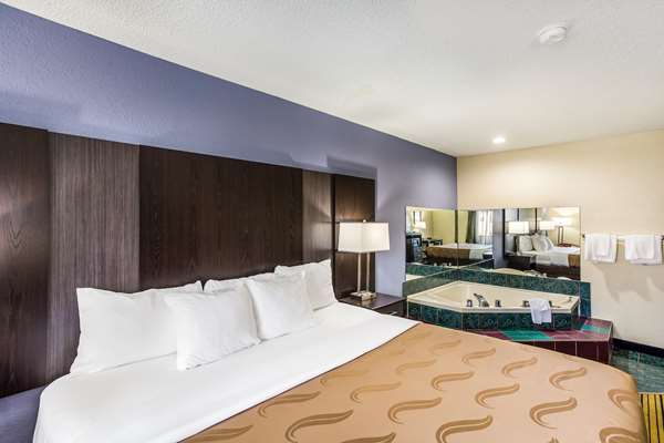  - Quality Inn Southeast Charleston - I-64 & I-77, Exit 95