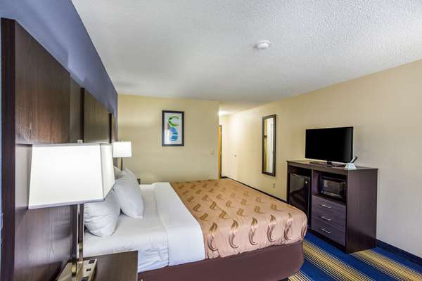  - Quality Inn Southeast Charleston - I-64 & I-77, Exit 95