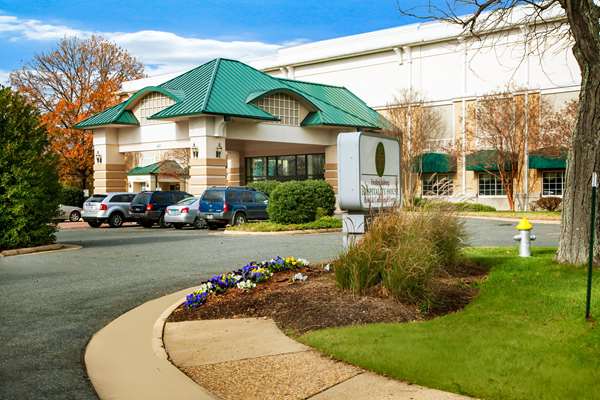 Exterior view - Clarion Hotel & Suites Convention Center Fredericksburg - I-95, Exit 130