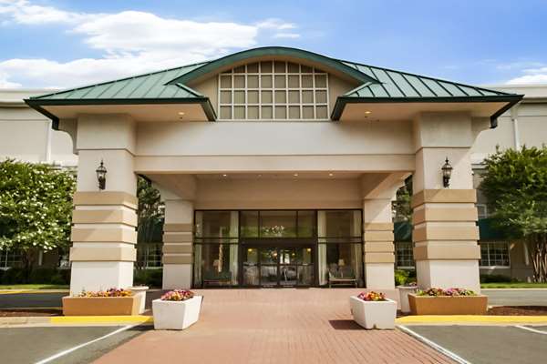 Exterior view - Clarion Hotel & Suites Convention Center Fredericksburg - I-95, Exit 130