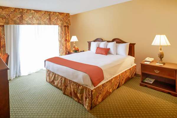  - Clarion Hotel & Suites Convention Center Fredericksburg - I-95, Exit 130