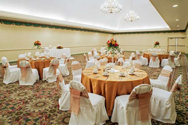  - Clarion Hotel & Suites Convention Center Fredericksburg - I-95, Exit 130