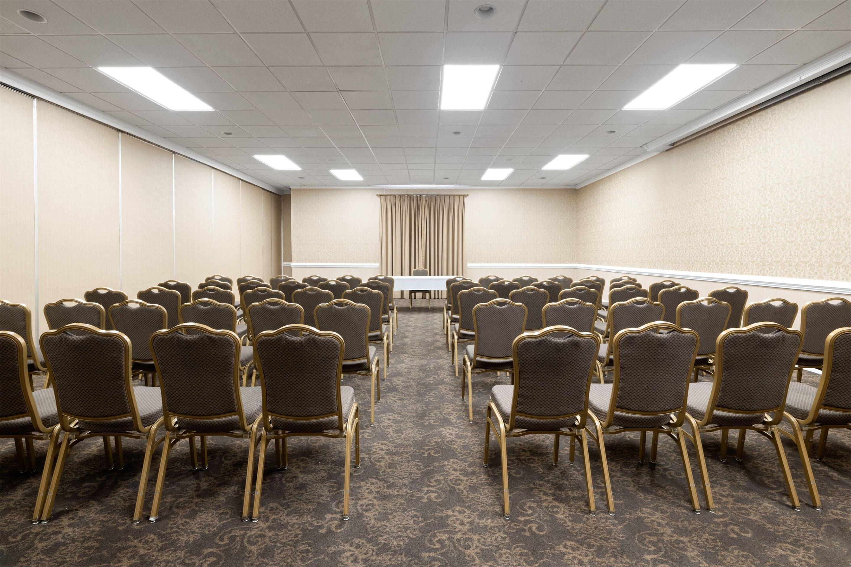 Meeting Room | Village Inn Clemmons/Winston Salem, Trademark by Wyndham