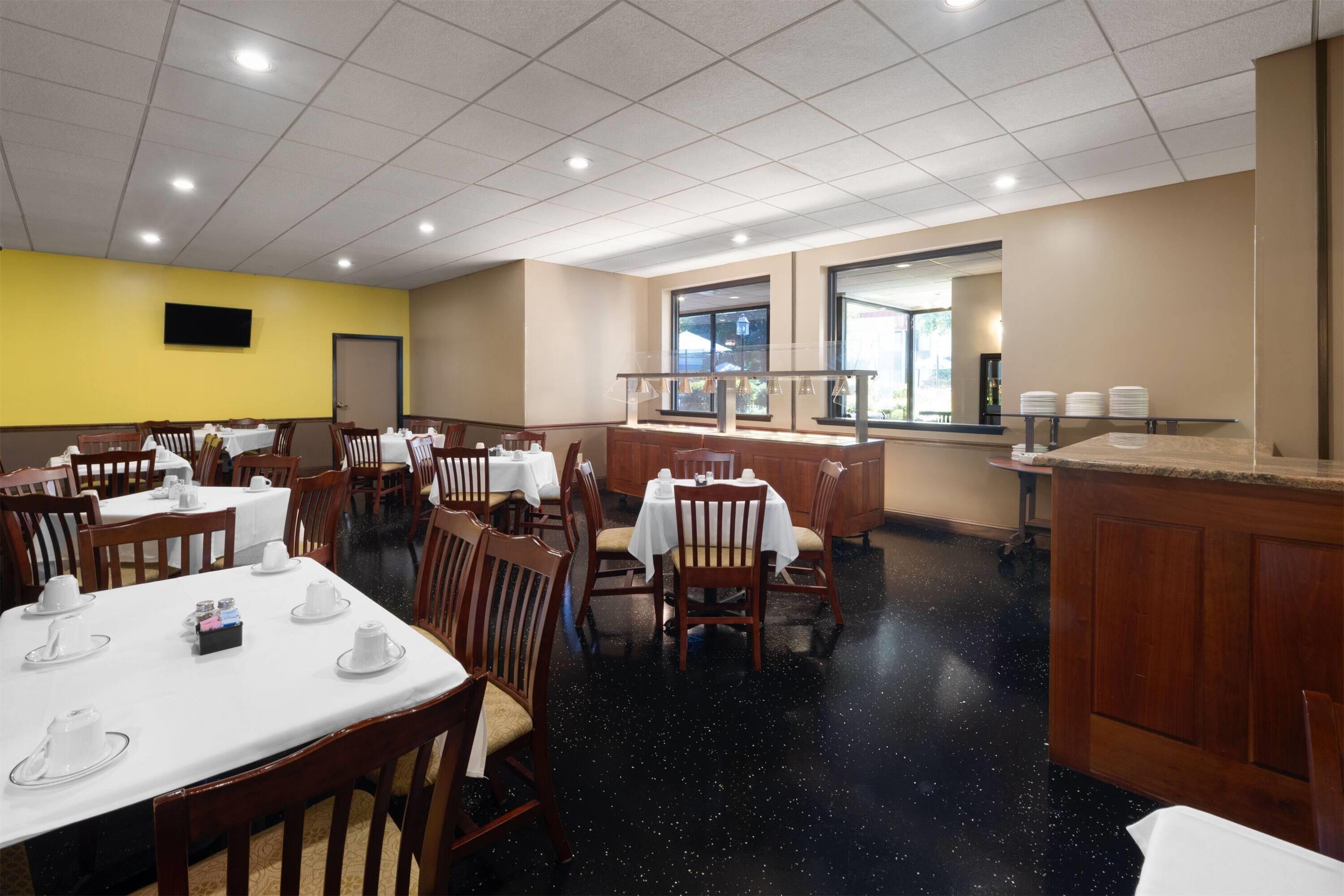 Restaurant | Village Inn Clemmons/Winston Salem, Trademark by Wyndham