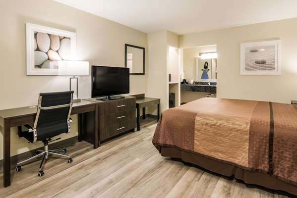  - Quality Inn & Suites SMU Dallas - I-75, Exit 2