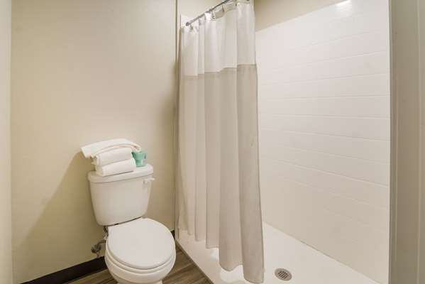  - Quality Inn & Suites SMU Dallas - I-75, Exit 2
