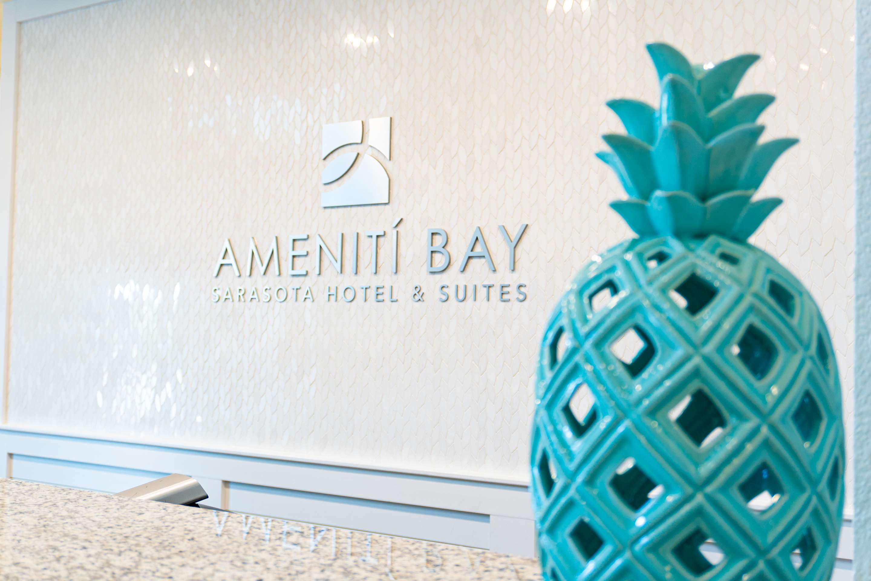 Front Desk | Ameniti Bay - Best Western Signature Collection