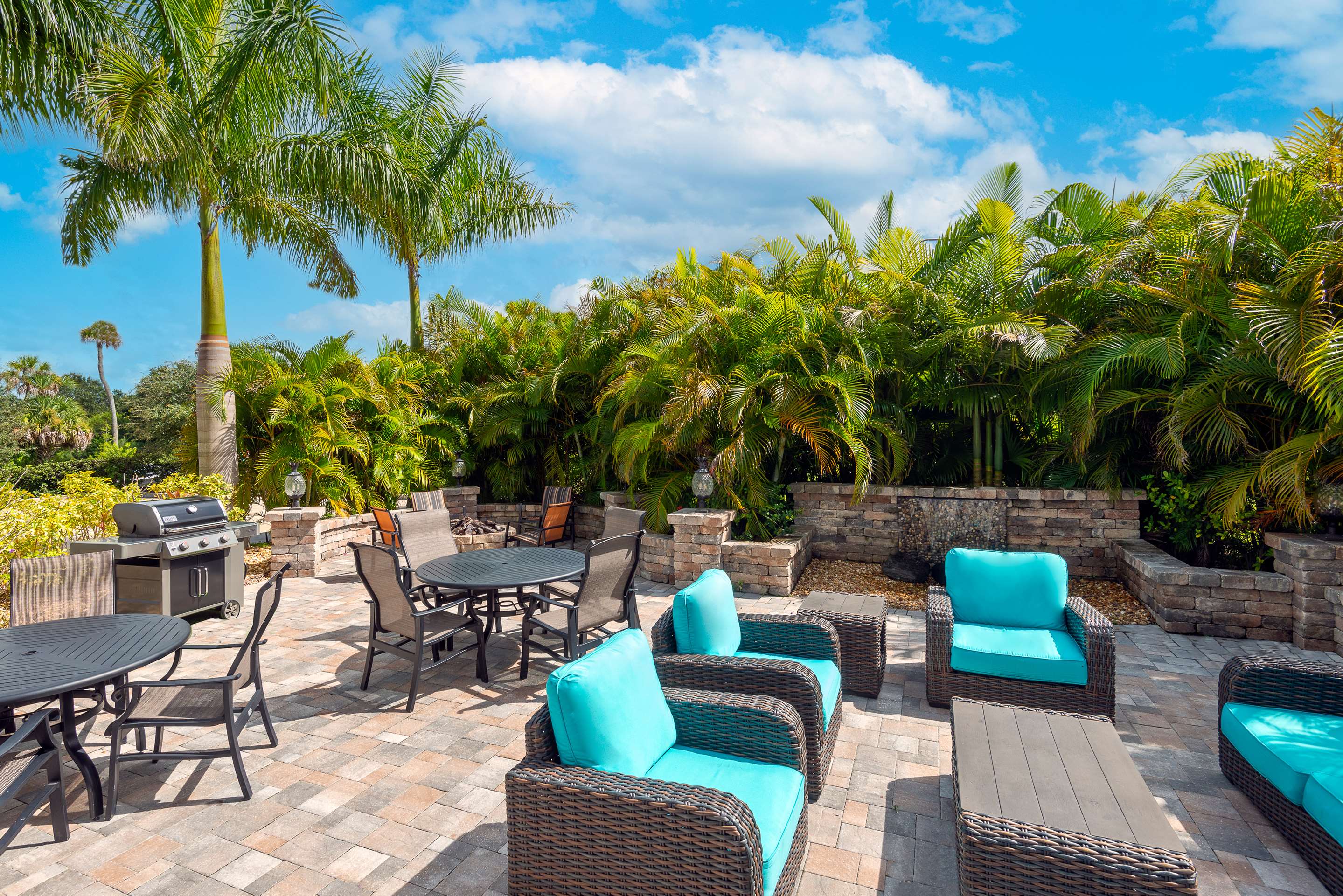 Patio | Ameniti Bay - Best Western Signature Collection