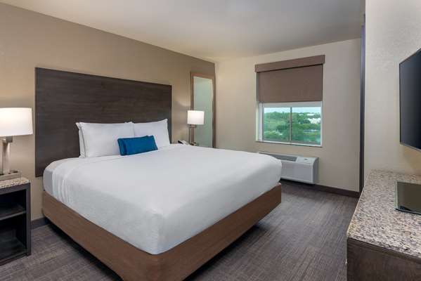  - Ameniti Bay Hotel Sarasota - I-75, Exit 210