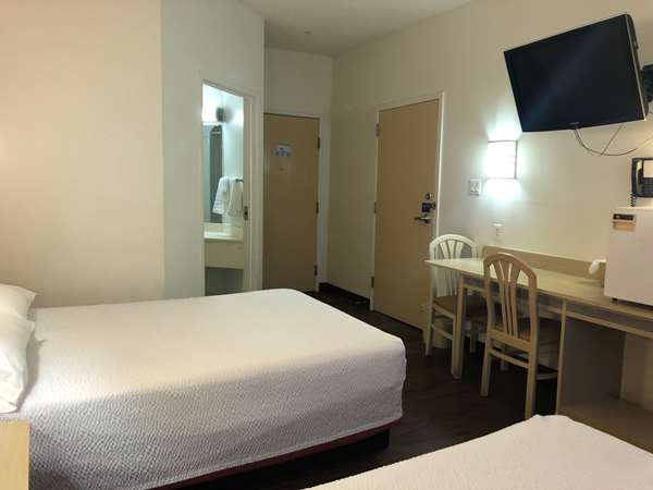  - Rodeway Inn Pigeon Forge