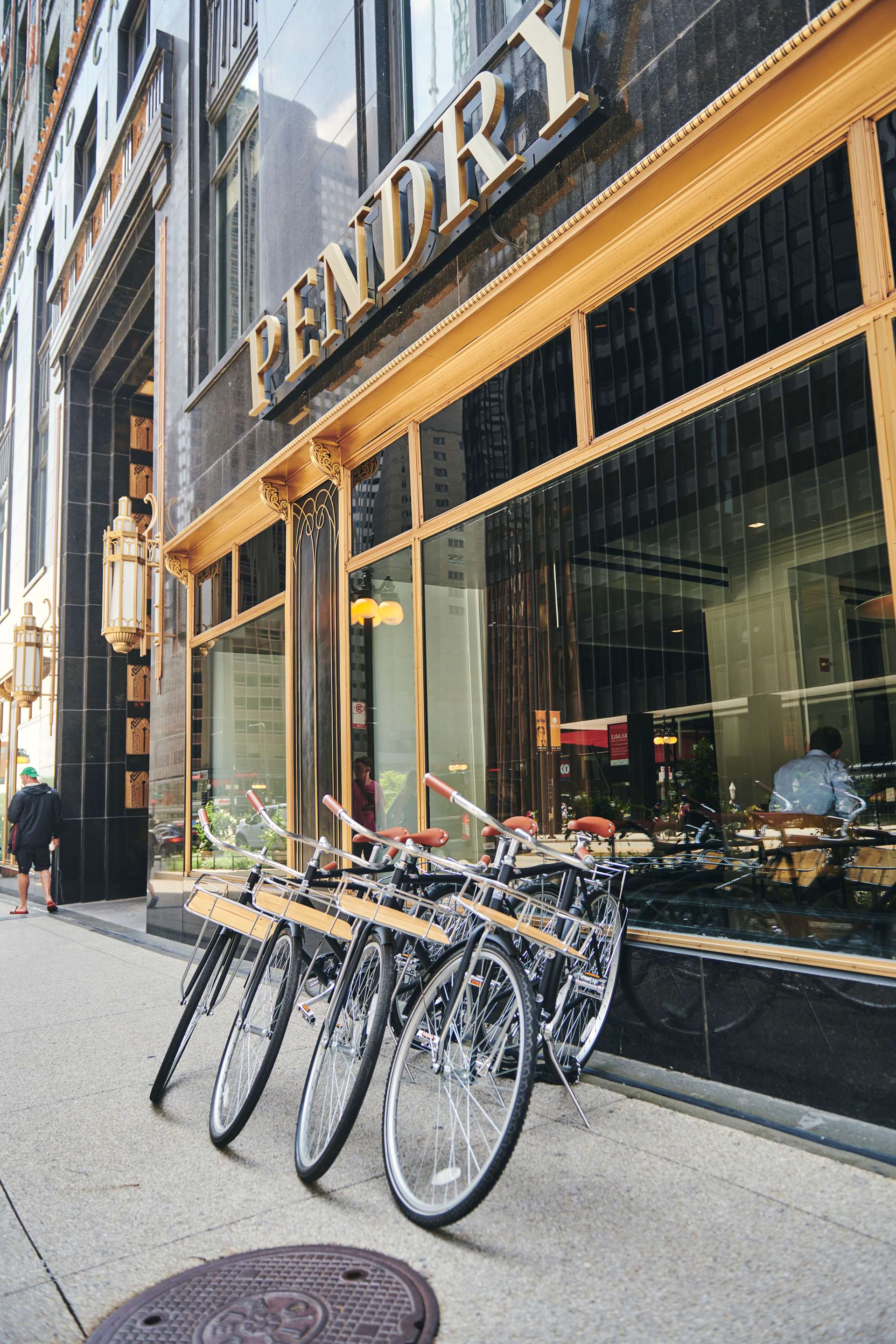 Pendry Chicago x State Co. Bikes