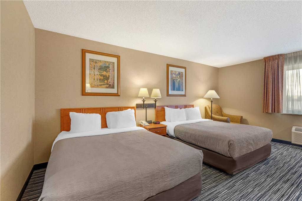 QUALITY INN AND SUITES WELLINGTON-guestroom-Guest Room,On-Site.jpg