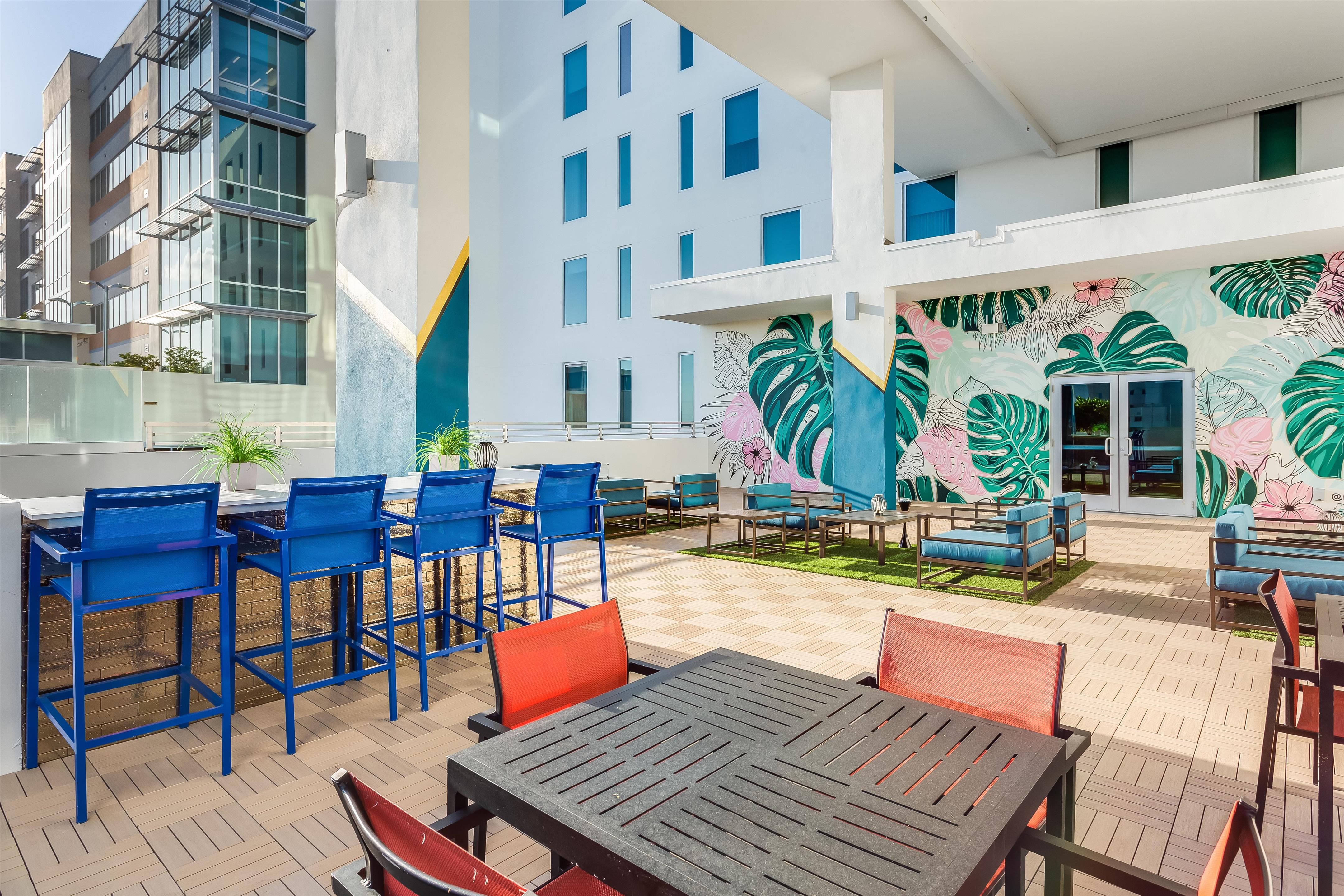 Exterior | SERENA Hotel Aventura Miami, Tapestry Collection by Hilton