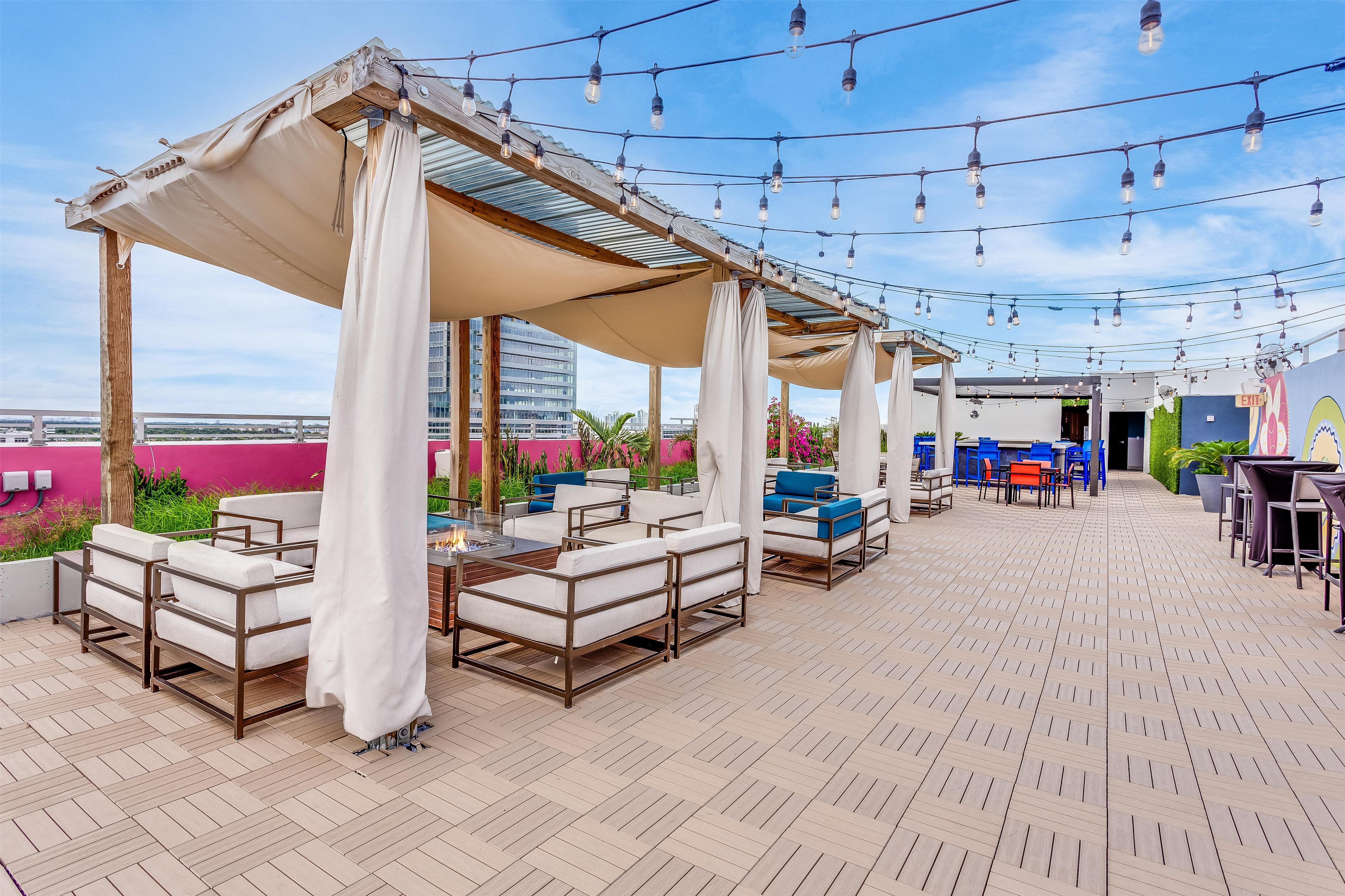 Restaurant | SERENA Hotel Aventura Miami, Tapestry Collection by Hilton