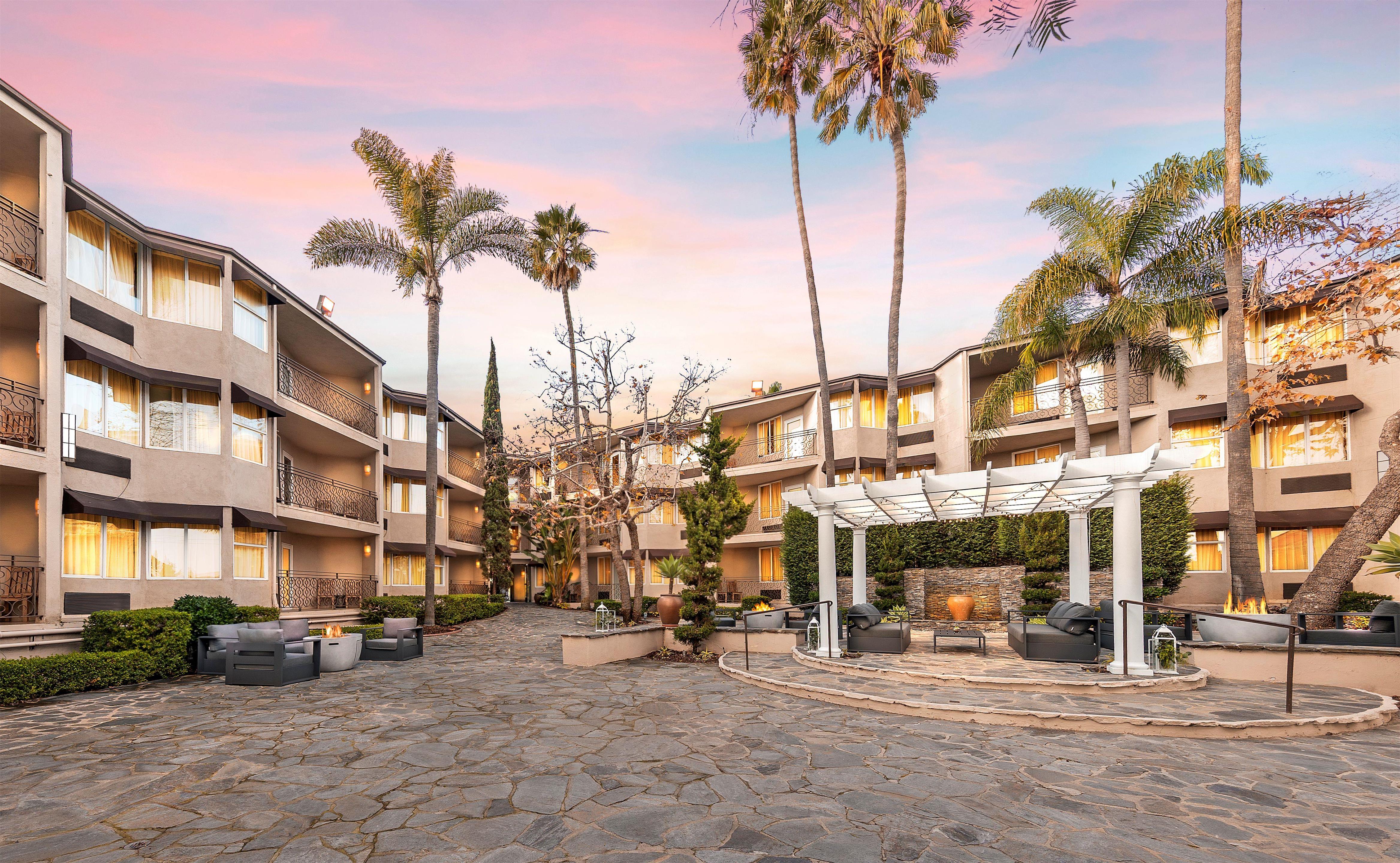 Exterior | Belamar Hotel Manhattan Beach, Tapestry Collection by Hilton