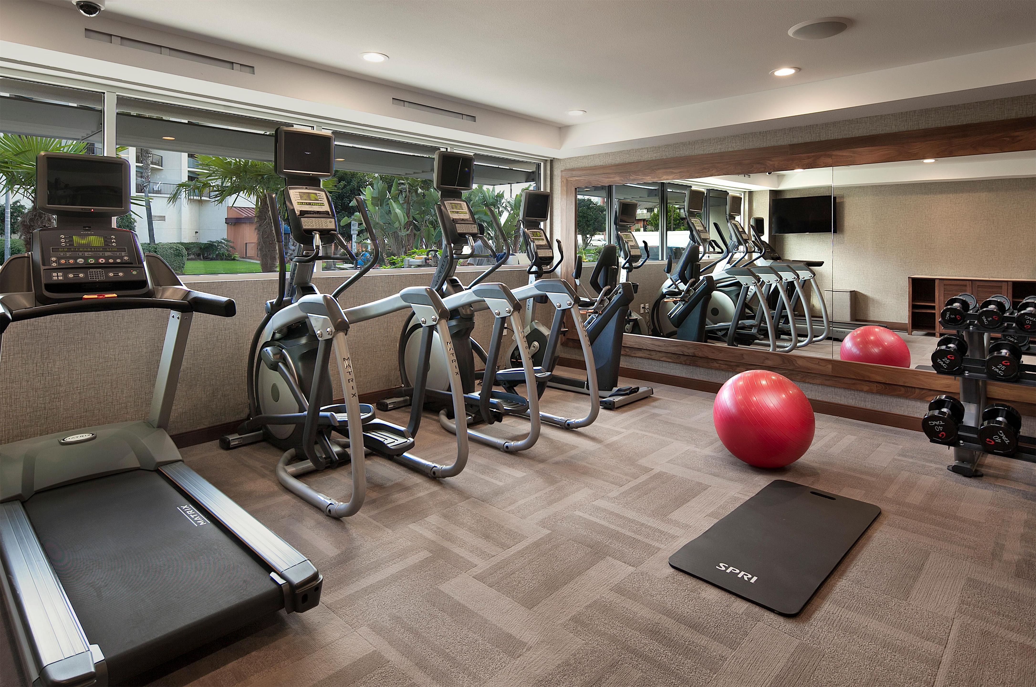 Health club fitness center gym | Redondo Beach Hotel, Tapestry Collection by Hilton