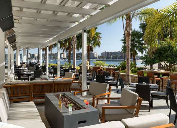Restaurant - Jamaica Bay Inn Marina del Rey