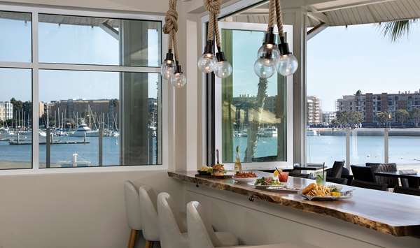 Bar - Jamaica Bay Inn Marina del Rey