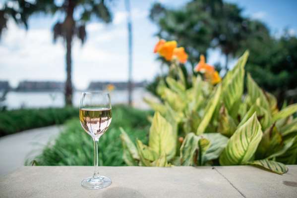 Bar - Jamaica Bay Inn Marina del Rey