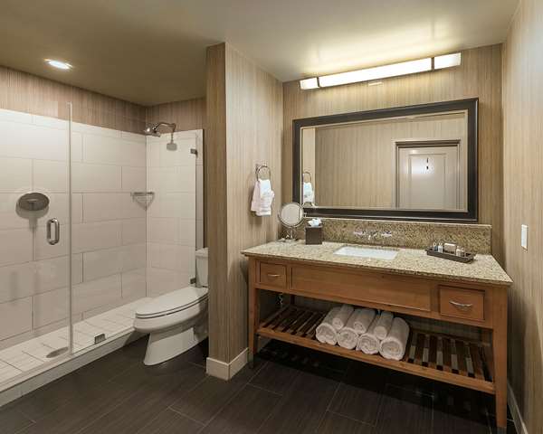  - Jamaica Bay Inn Marina del Rey