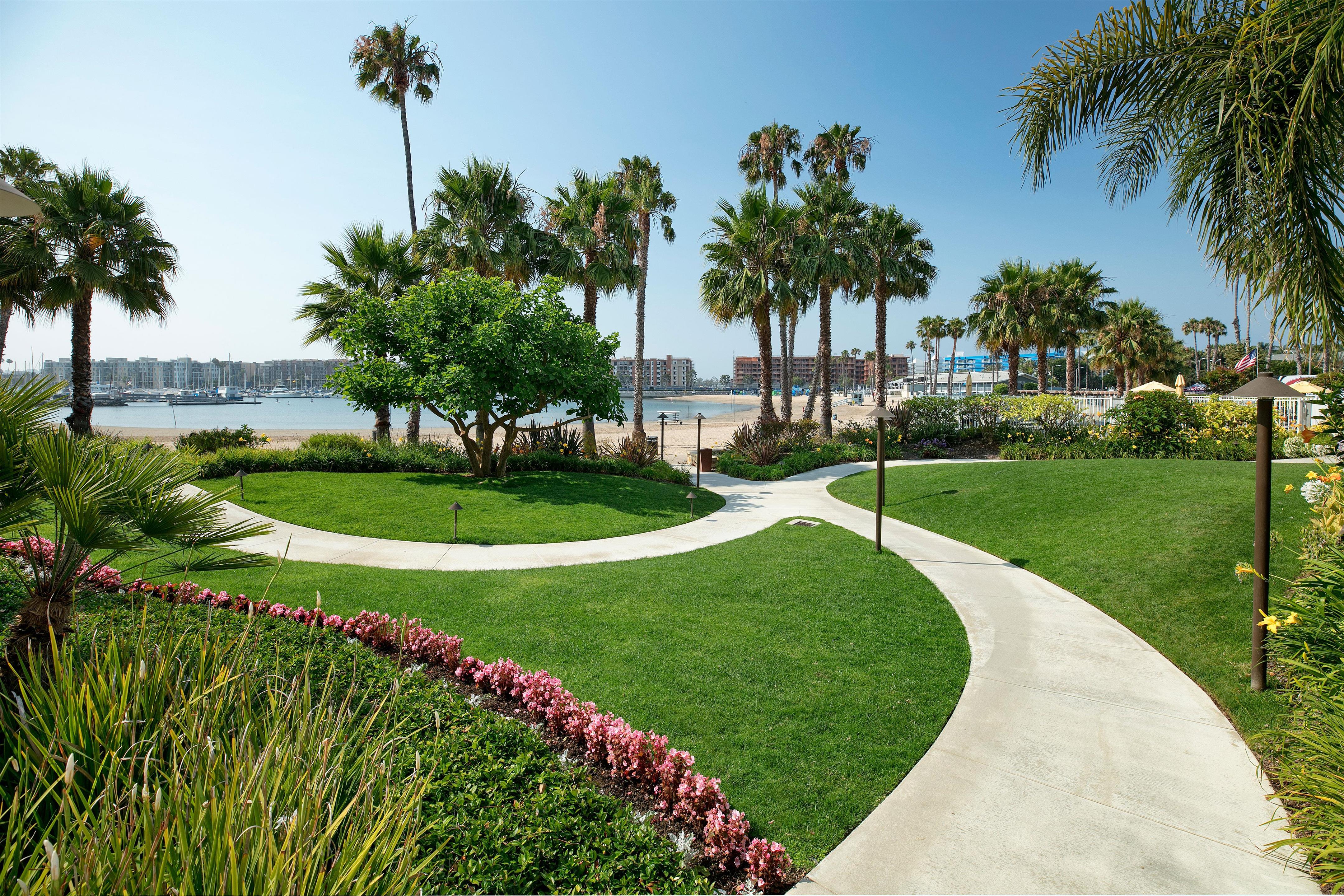 Exterior | Jamaica Bay Inn Marina Del Rey,Tapestry Collection by Hilton