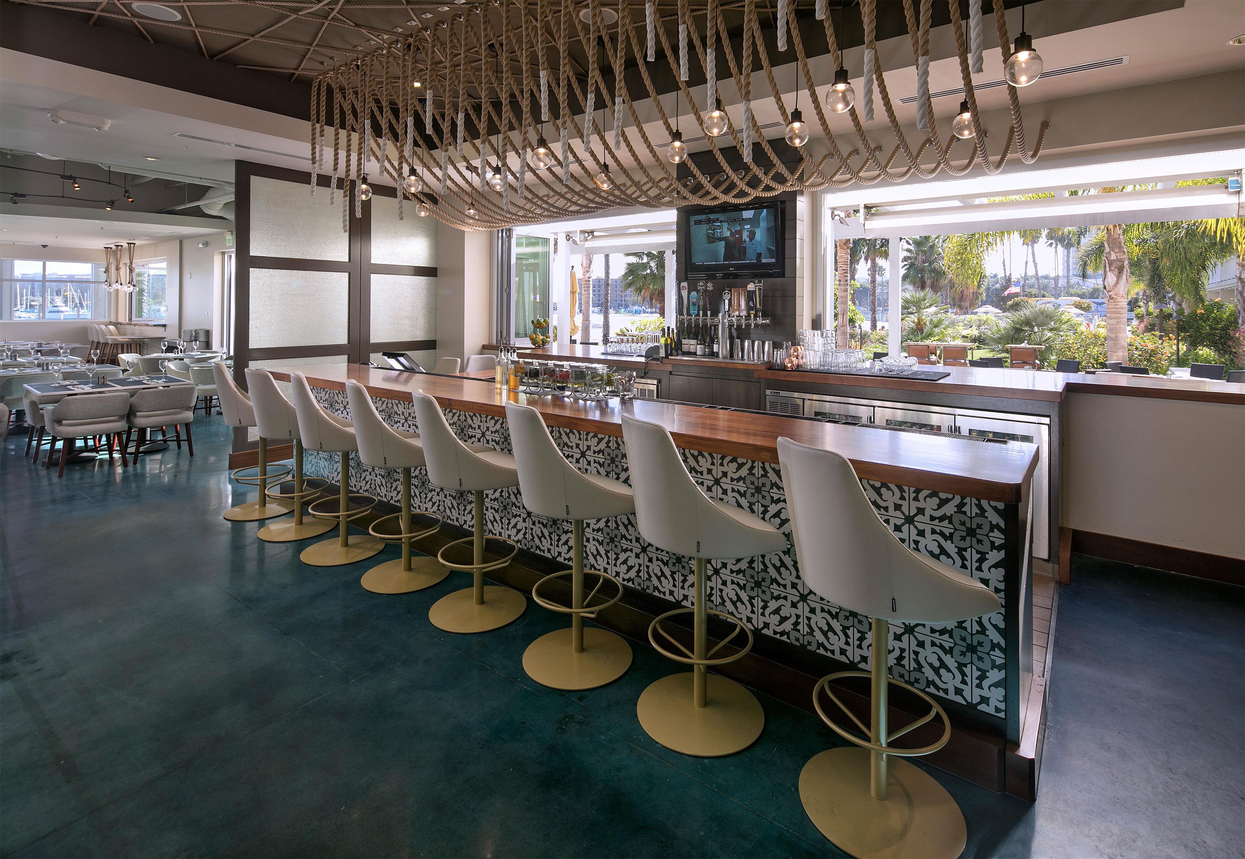 BarLounge | Jamaica Bay Inn Marina Del Rey,Tapestry Collection by Hilton