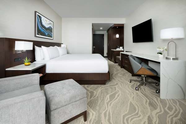  - DoubleTree by Hilton Convention Center Tucson - I-10, Exit 258