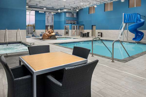 Pool - Hampton Inn Warroad