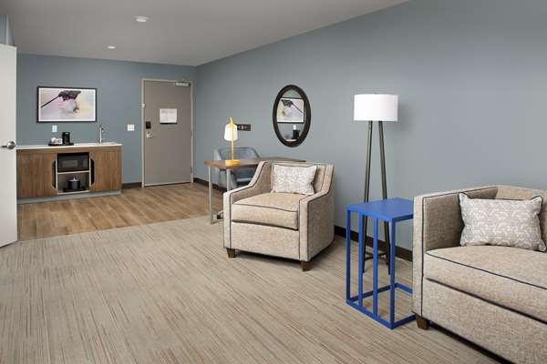  - Hampton Inn Warroad