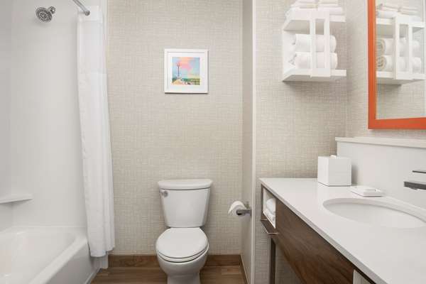  - Hampton Inn Warroad