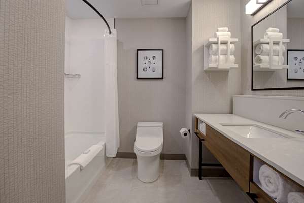  - Homewood Suites by Hilton Downtown Montreal