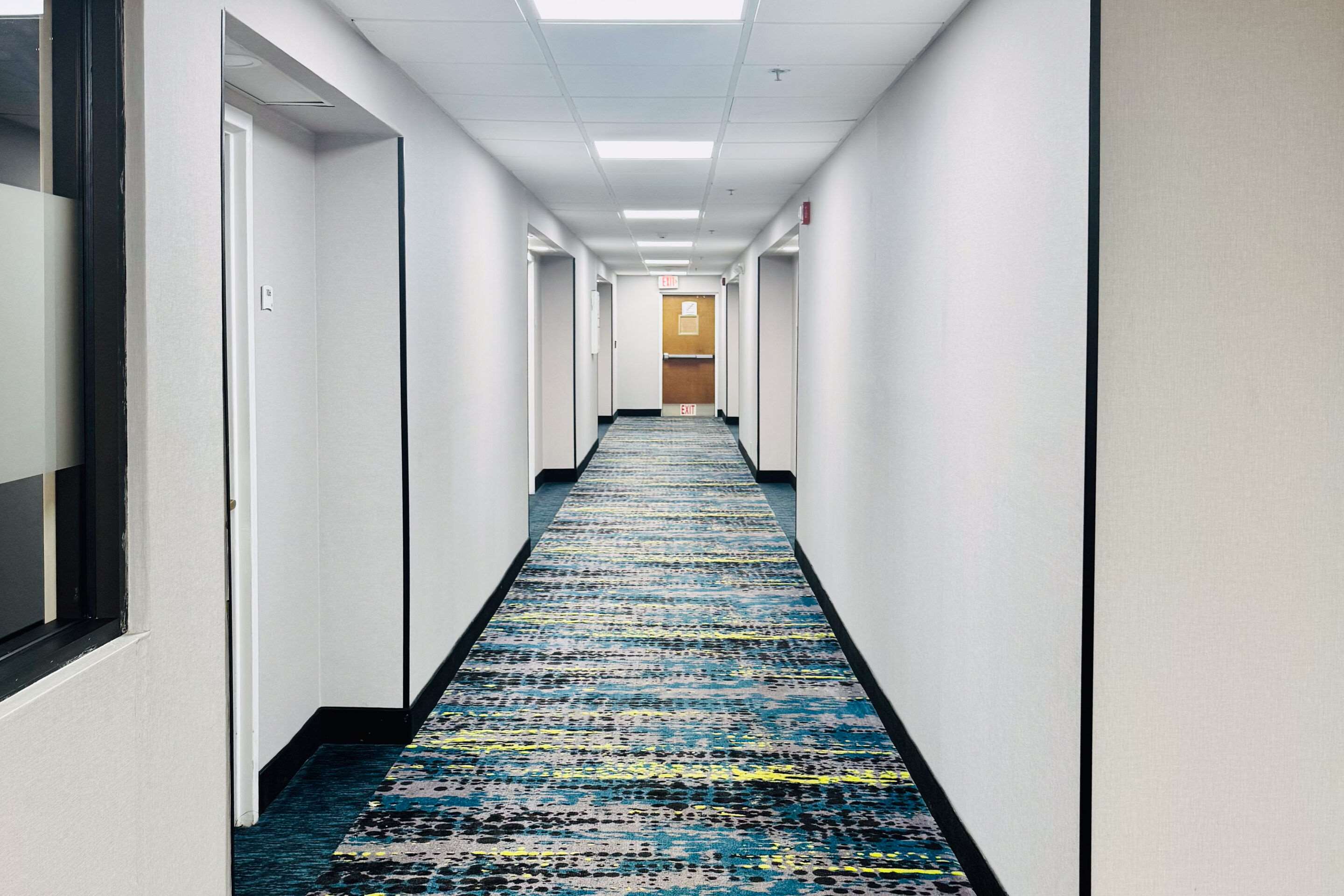 Interior corridors | Quality Inn