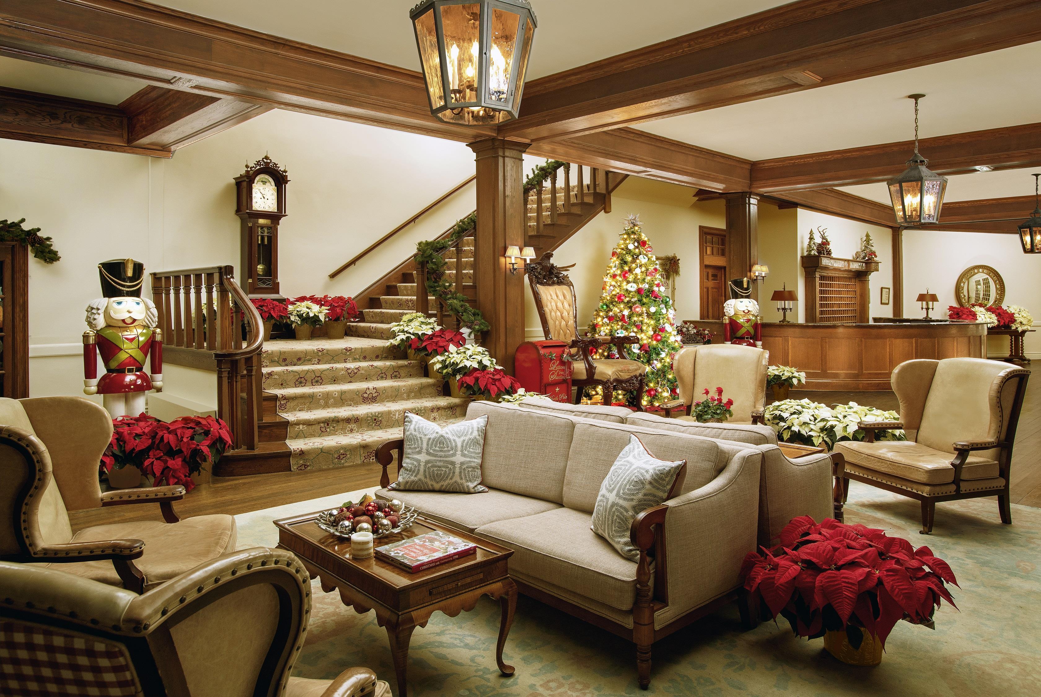 Lobby Christmas Decor | Chatham Bars Inn