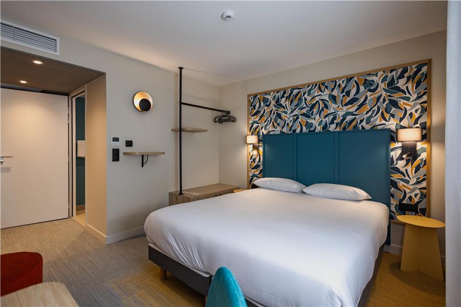 Guest Room,On-Site
