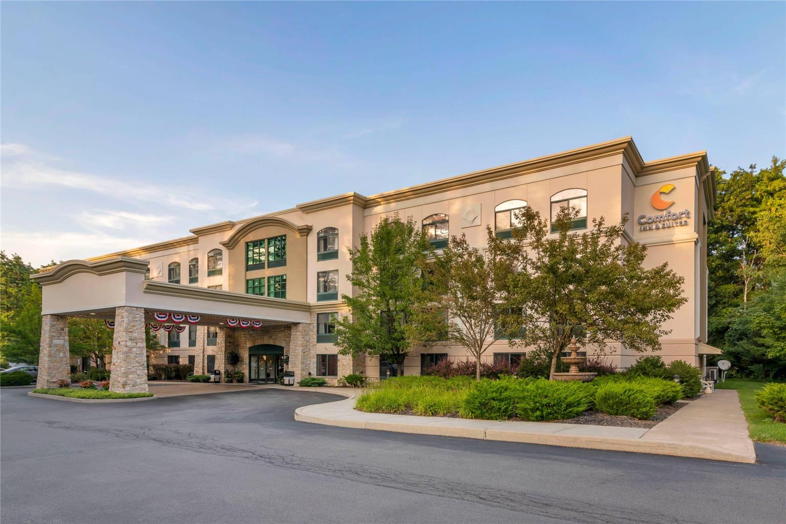 Comfort Inn & Suites Lake George