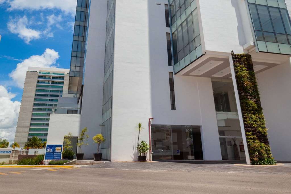 Wyndham Puebla Angelopolis - Tap to explore photos
