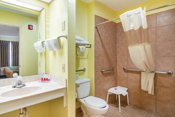 - SureStay Hotel by Best Western Airport Brunswick - I-95, Exit 38