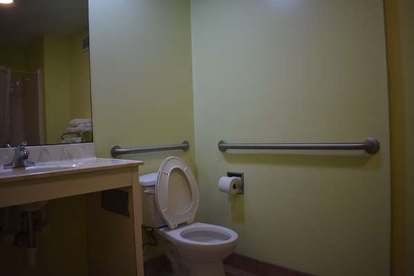  - SureStay Hotel by Best Western Airport Brunswick - I-95, Exit 38