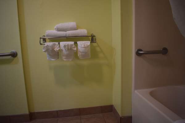  - SureStay Hotel by Best Western Airport Brunswick - I-95, Exit 38