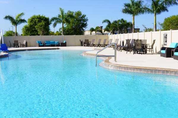 Pool - Magnolia Pointe Hotel East Sarasota - I-75, Exit 210